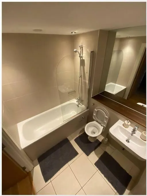 Lovely One Bedroom Apartment In Ilford Town United Kingdom