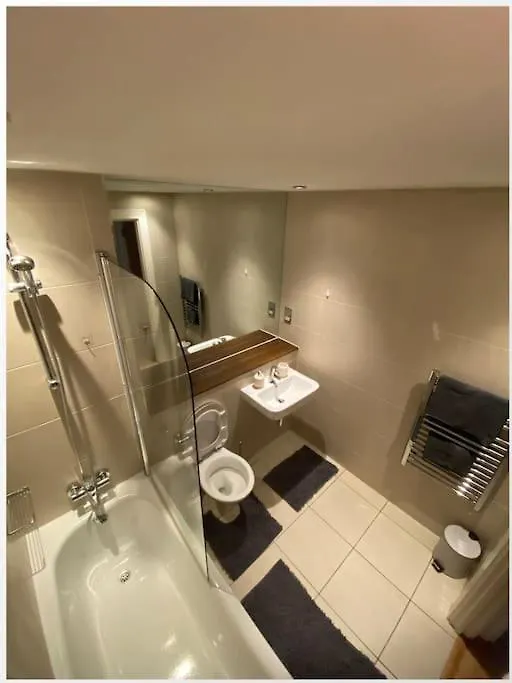 Lovely One Bedroom Apartment In Ilford Town