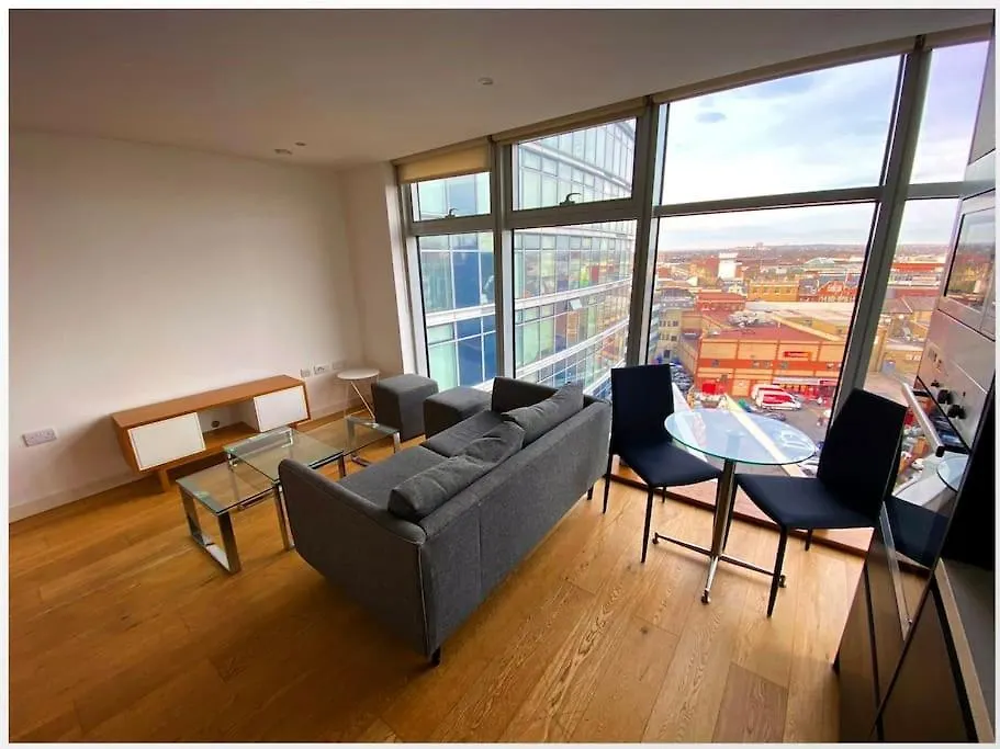 Lovely One Bedroom Apartment In Ilford Town 0*,  United Kingdom